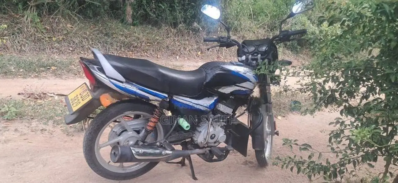 Bajaj CT100 2021