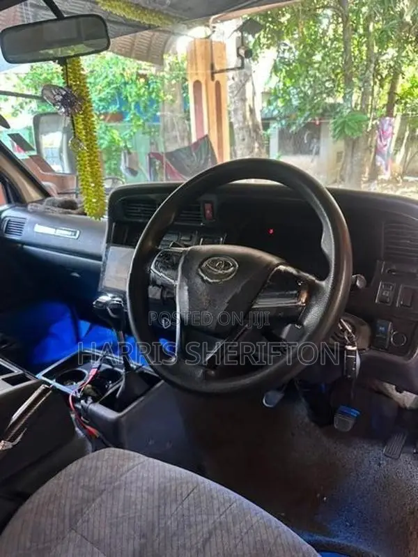 Toyota Dolphin 1997
