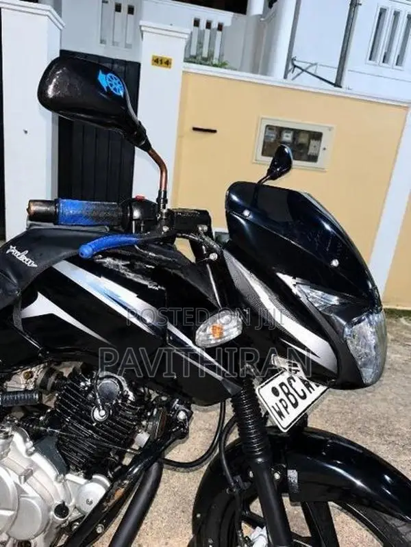 Bajaj Pulsar 150 2015