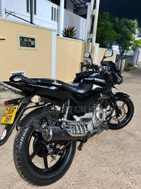 Bajaj Pulsar 150 2015