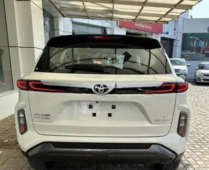 Toyota UrbanCruiser Hyryder V Grade 2026