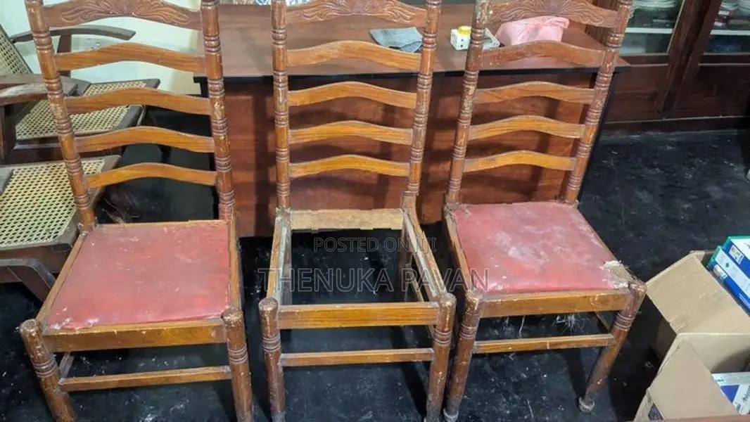 3 Wooden High-Back Chairs With Round Side Table
