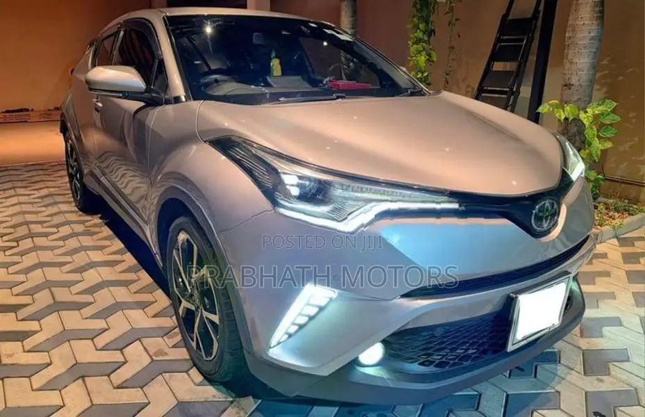 Toyota CHR NGX50 2017