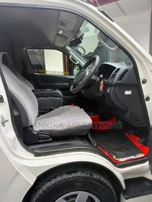 Toyota KDH HIGH ROOF 223 2015