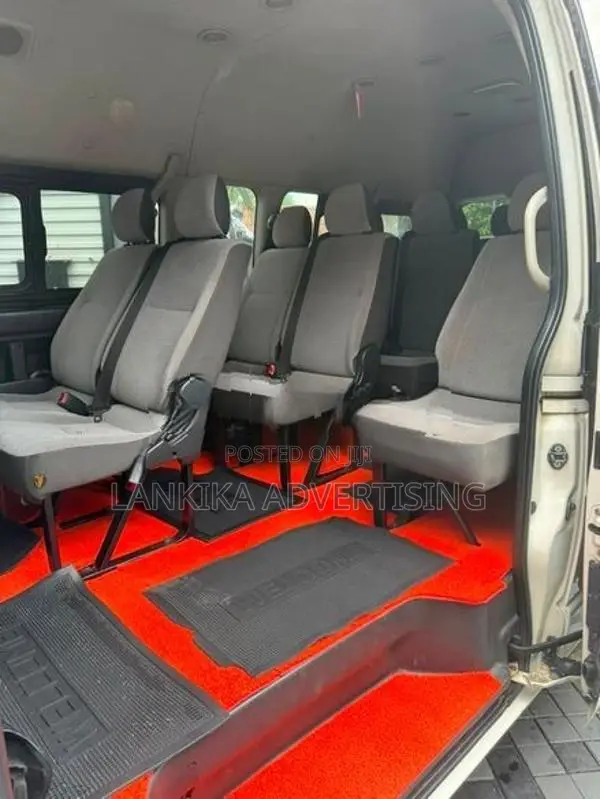 Toyota KDH HIGH ROOF 223 2015