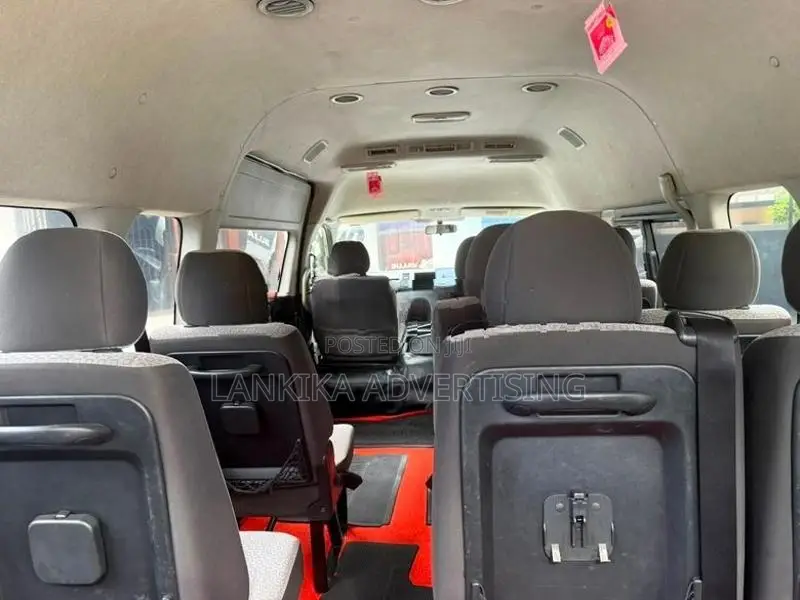 Toyota KDH HIGH ROOF 223 2015