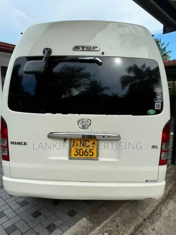 Toyota KDH HIGH ROOF 223 2015