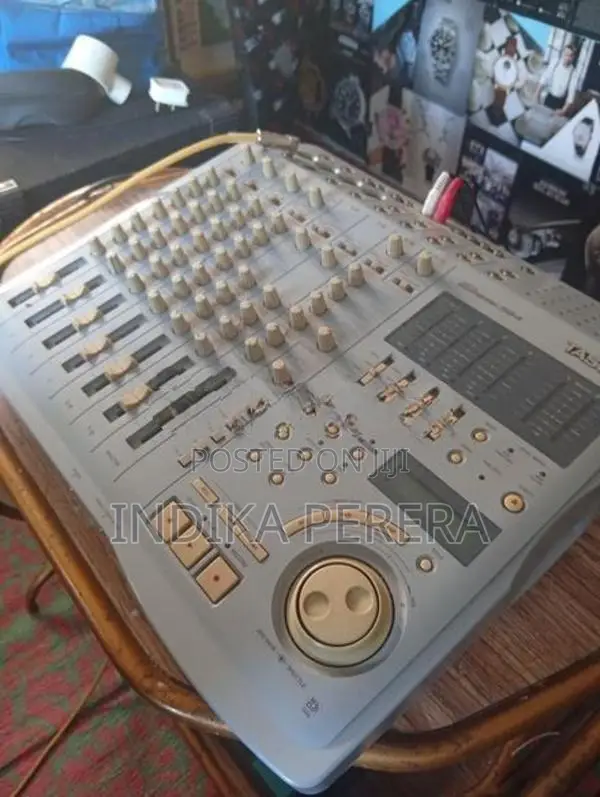 Tascam 12 Channel Mixture Japan