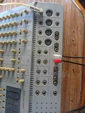 Tascam 12 Channel Mixture Japan