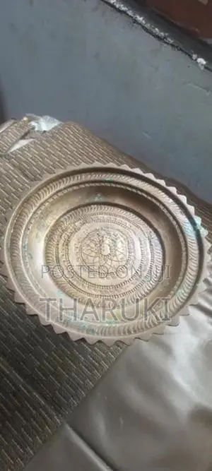 Antique Brass Heppuwa Beetle Tray