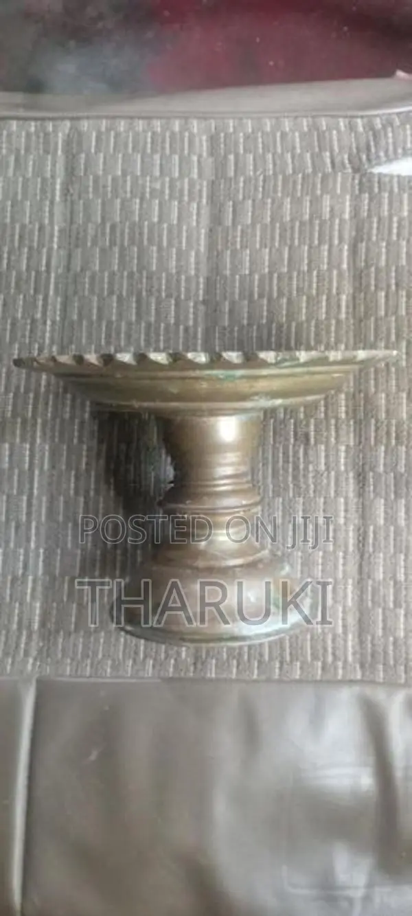 Antique Brass Heppuwa Beetle Tray