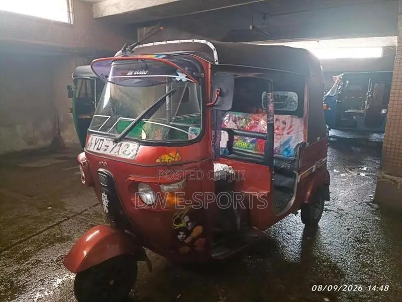 Bajaj RE 4 Stroke 2011