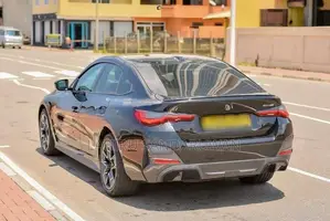 BMW i4 2023