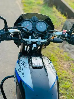 Bajaj CT100 2025