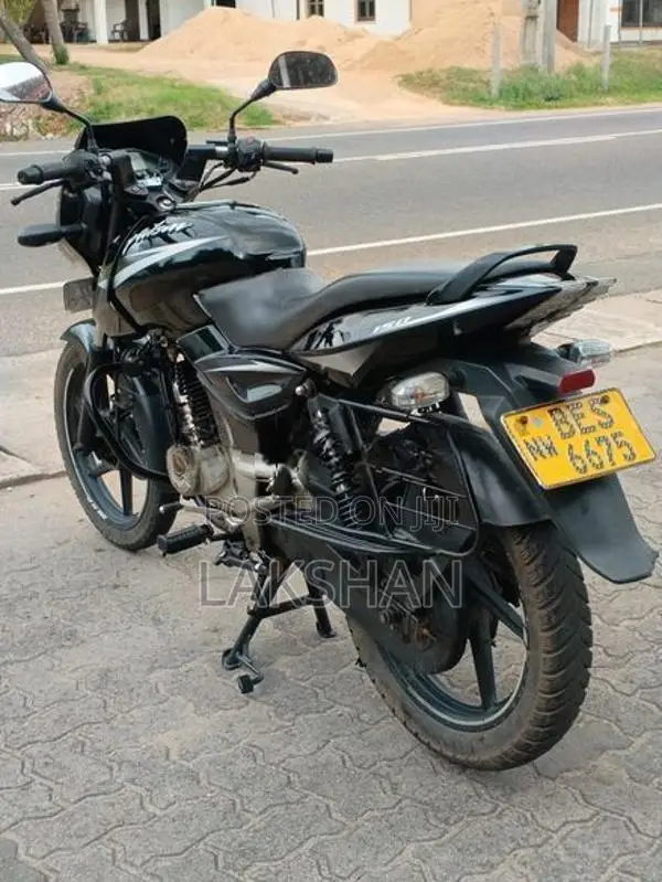 Bajaj Pulsar 150 2021