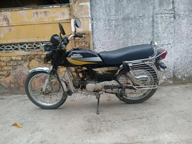 Hero CD 100 2002