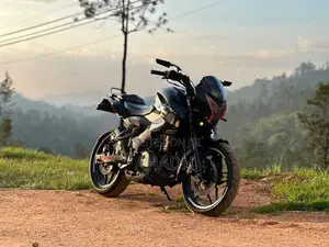 Bajaj Pulsar NS200 BS4 2017