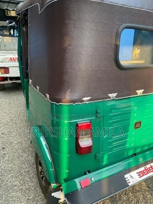 Bajaj RE 2015