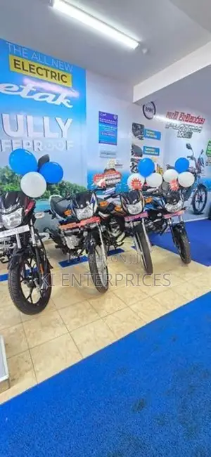 Bajaj CT100 2026