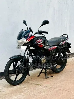 Bajaj Discover 2013
