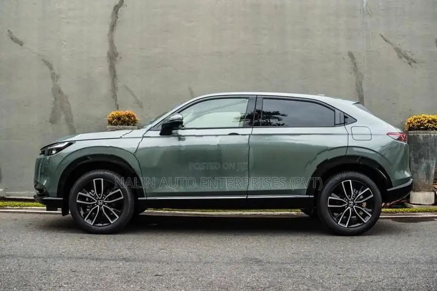 Honda Vezel Z-PREMIUM GREEN 2026