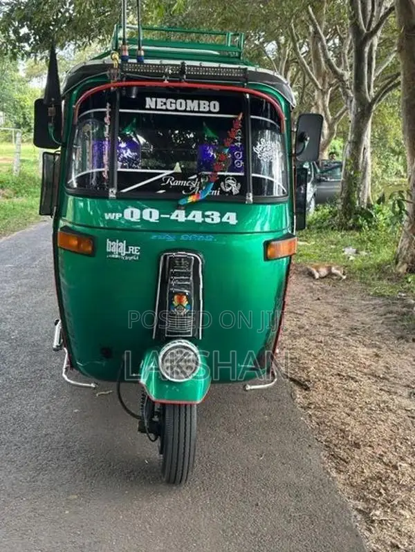 Bajaj RE 2008
