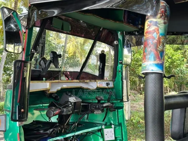 Bajaj RE 2008