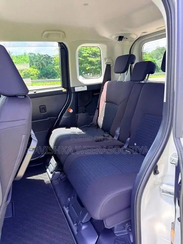 Toyota Roomy 2026