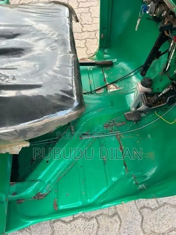 Bajaj RE 2007