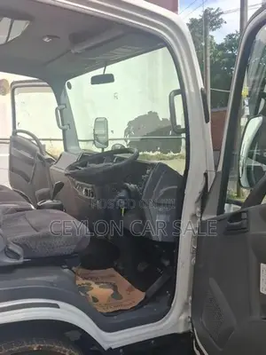 Isuzu NPR88YN 4JZ1 2018