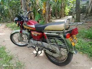Hero CD 100 Deluxe 2002
