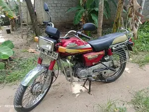 Hero CD 100 Deluxe 2002