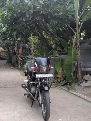 Bajaj CT100 2004