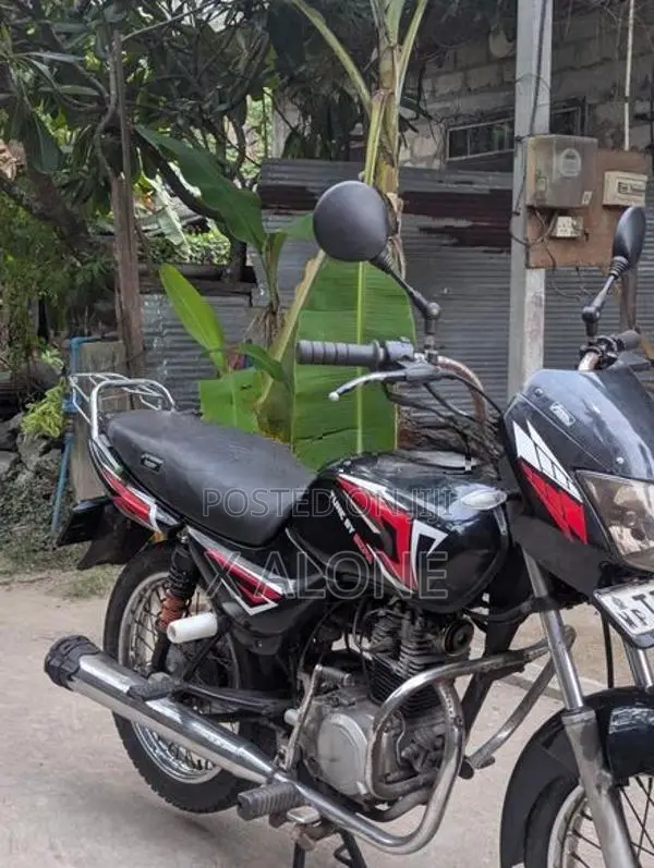 Bajaj CT100 2004
