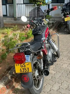 Suzuki GN 125 Japan 2001