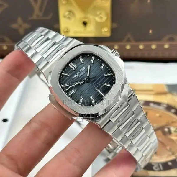 Patek Philippe Nautilus Blue Dial 1:1 Superclone Premium Mens Watch