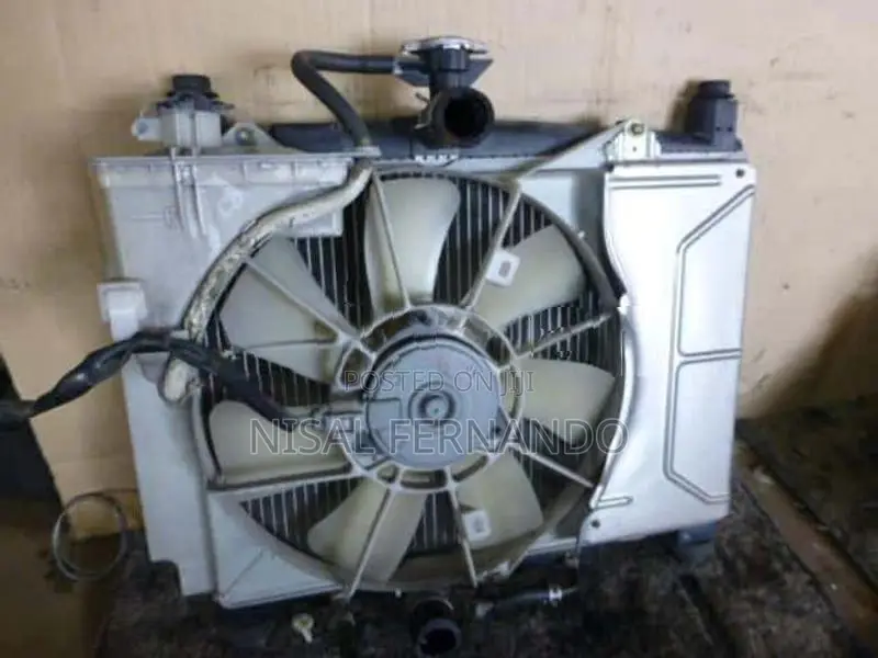 Toyota Vitz SCP10 Radiator ( Without Fan )