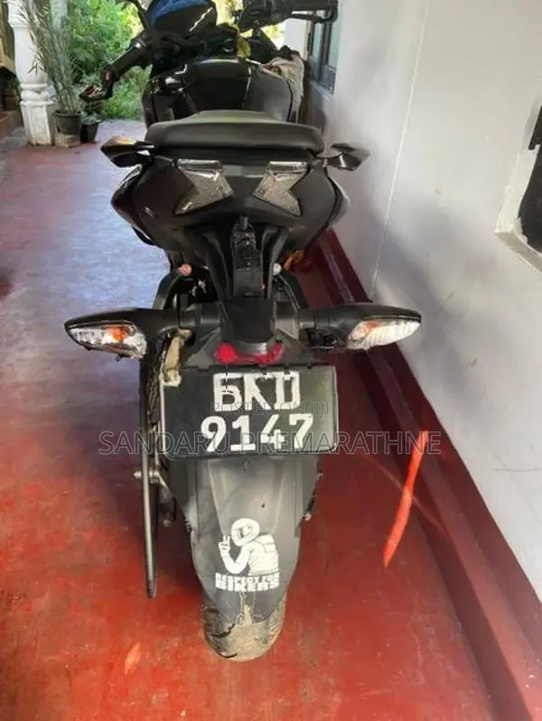Bajaj Pulsar N160 2025