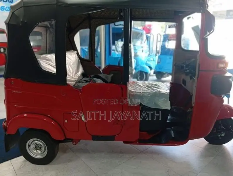 Bajaj RE 2026