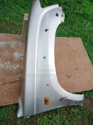 Toyota Hilux KZN165 Fender