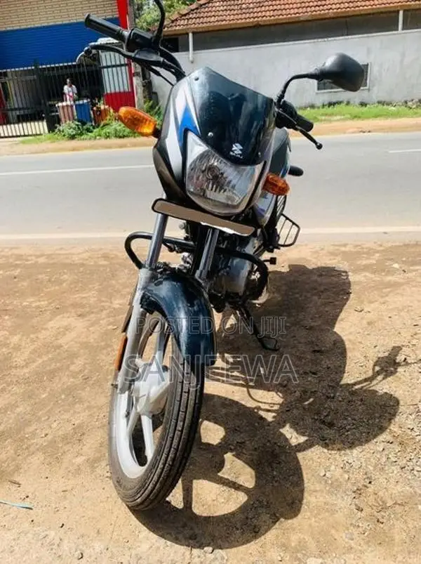 Bajaj CT100 2026