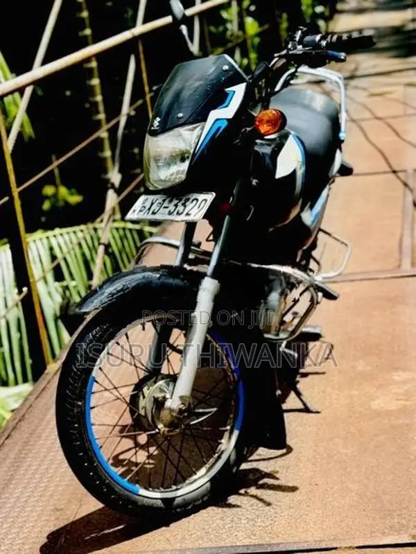 Bajaj CT100 2011