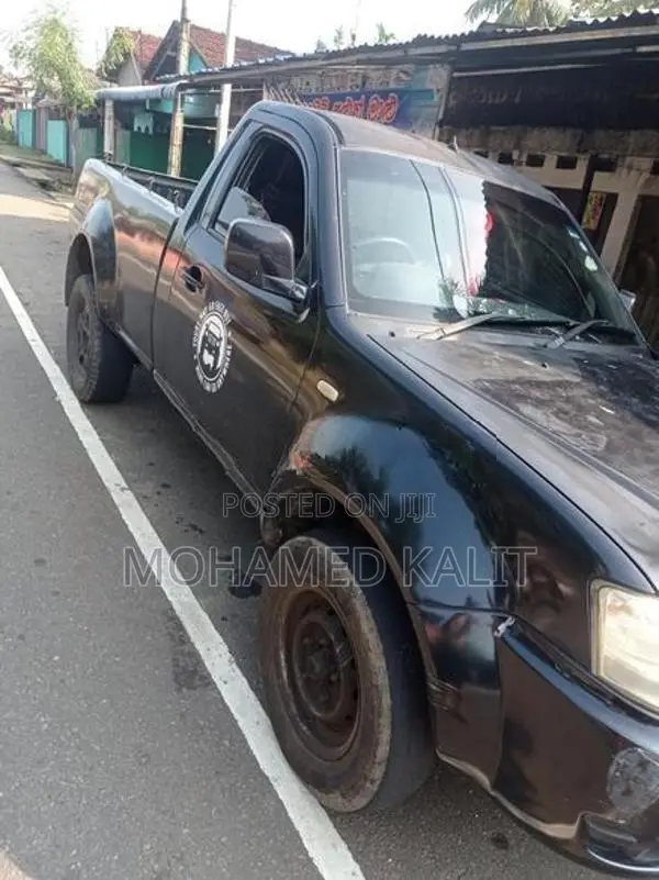 Tata Xenon 2010