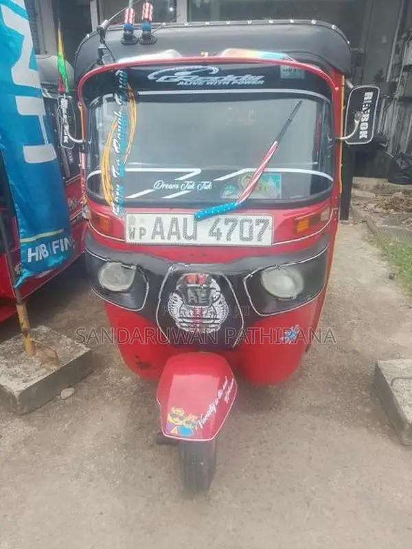Bajaj RE 2014