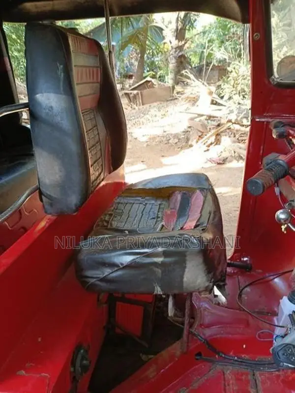 Bajaj RE 2008