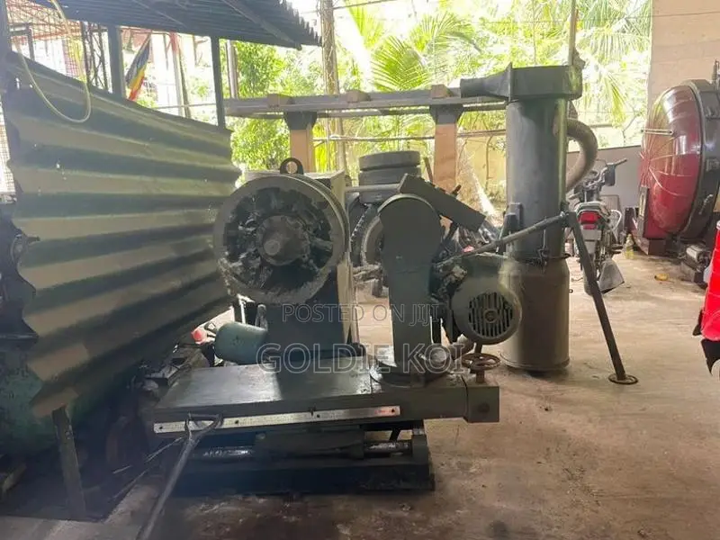 Tyre Dag Machines (ටයර් ඩැග්)