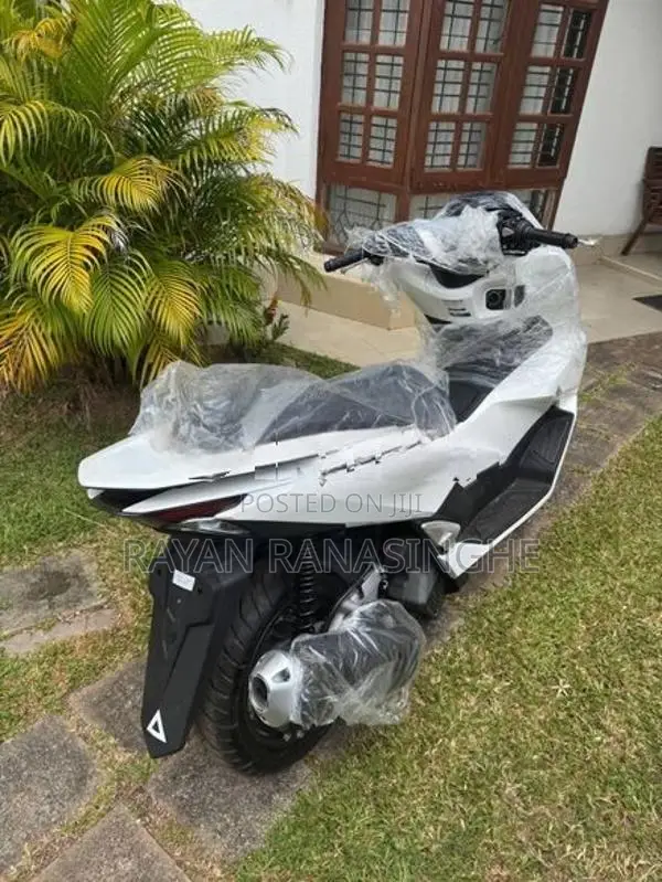 Honda PCX 2026