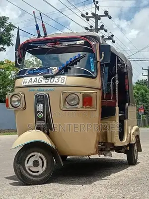 Bajaj RE 2012