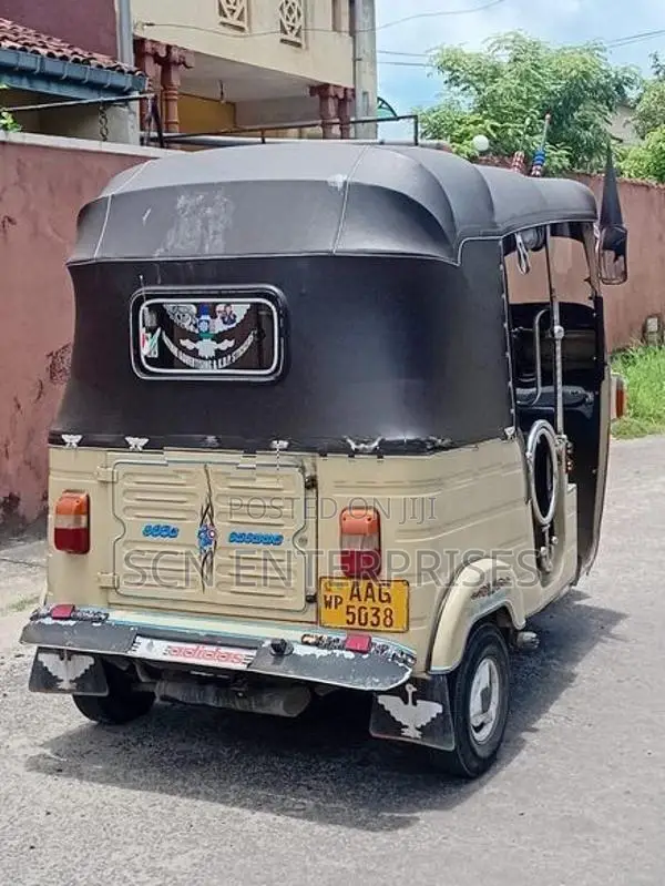 Bajaj RE 2012