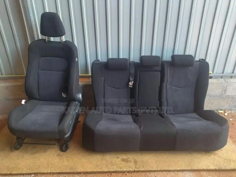 Toyota Prius 30 Gs Complete Seat Set